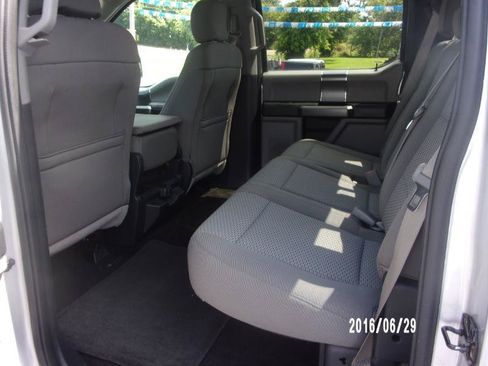 Used 2017 Ford F150 XLT w/ Equipment Group 302A Luxury AWD/4WD image 10