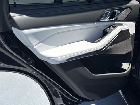 New 2026 BMW X5 sDrive40i RWD image 11