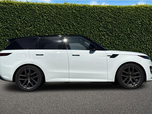 Used 2024 Land Rover Range Rover Sport Dynamic SE AWD/4WD image 7