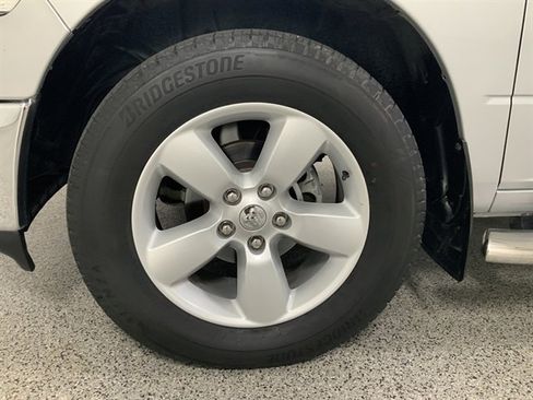 Used 2019 RAM 1500 Classic SLT image 12