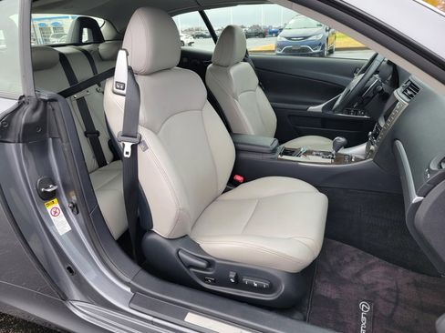 Used 2012 Lexus IS 350C image 7