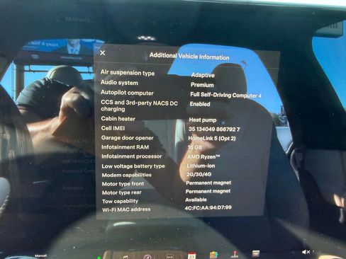 Used 2023 Tesla Model X image 18