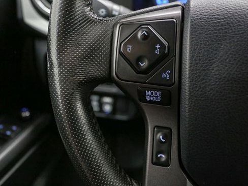 Used 2017 Toyota Tacoma TRD Sport image 35