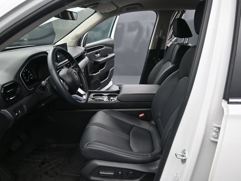 Used 2025 Honda Pilot EX-L image 19