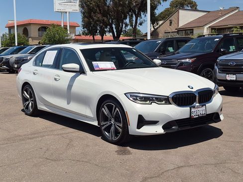 Used 2021 BMW 330i xDrive Sedan w/ Convenience Package AWD/4WD image 2