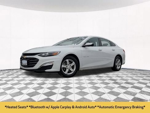 Used 2024 Chevrolet Malibu LT FWD image 2