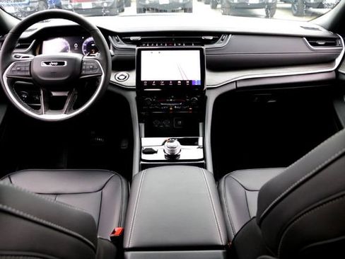 New 2025 Jeep Grand Cherokee L Limited AWD/4WD image 21