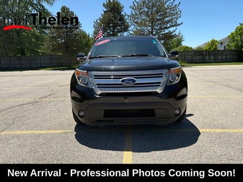 Used 2015 Ford Explorer XLT w/ Equipment Group 202A AWD/4WD image 8