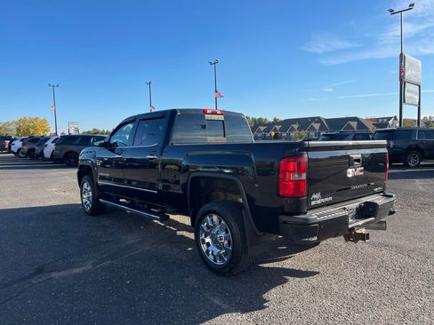 Used 2016 GMC Sierra 2500 Denali w/ Duramax Plus Package AWD/4WD image 8