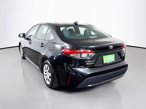 Used 2022 Toyota Corolla LE image 7