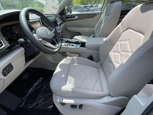 New 2026 Volkswagen Atlas SE FWD image 15