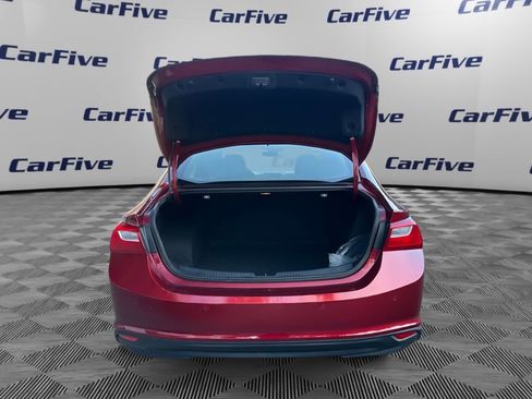 Used 2024 Chevrolet Malibu LT image 11