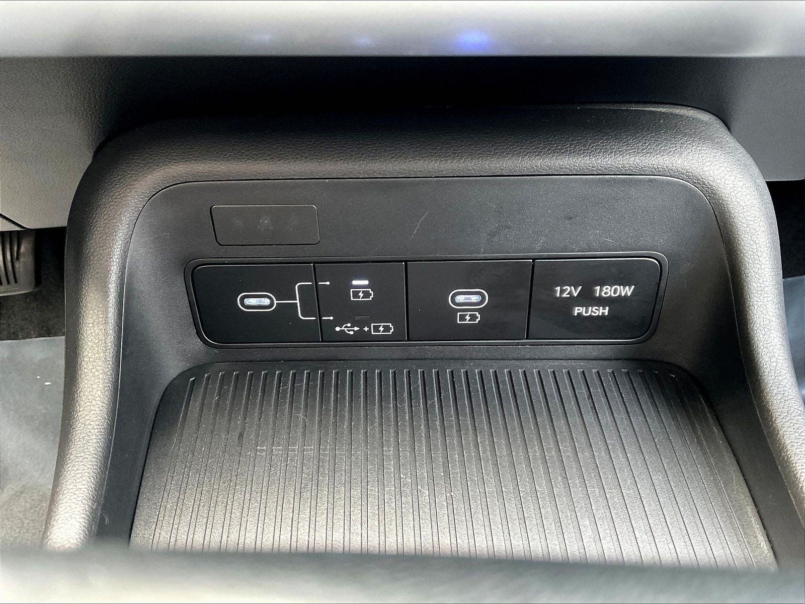 Used 2025 Hyundai Kona SEL AWD/4WD image 16