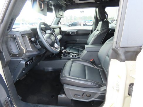 Certified 2025 Ford Bronco Badlands image 25