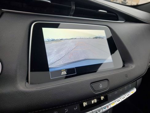 Used 2021 Cadillac XT4 Premium Luxury w/ Cold Weather Package image 16