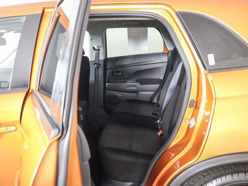 Used 2022 Mitsubishi Outlander Sport ES image 25