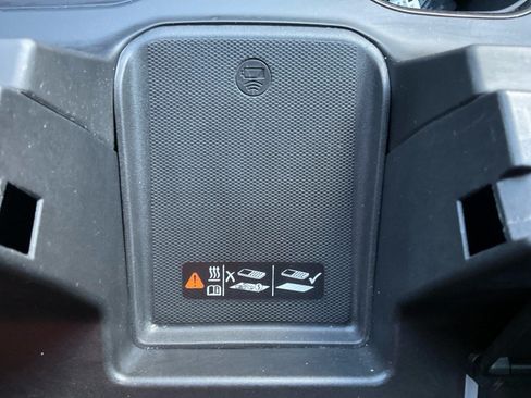 Used 2022 GMC Sierra 1500 AT4 AWD/4WD image 18