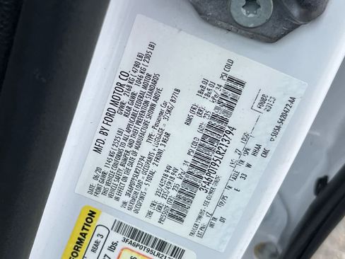 Used 2020 Ford Fusion SE AWD/4WD image 32