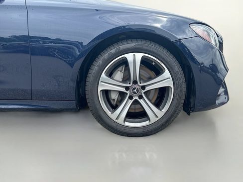 Used 2017 Mercedes-Benz E 300 4MATIC image 10
