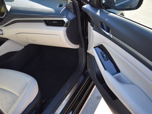 Used 2024 Nissan Altima 2.5 SL image 16