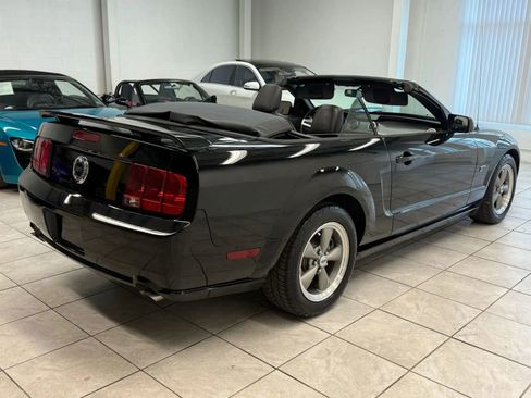 Used 2005 Ford Mustang GT RWD image 9