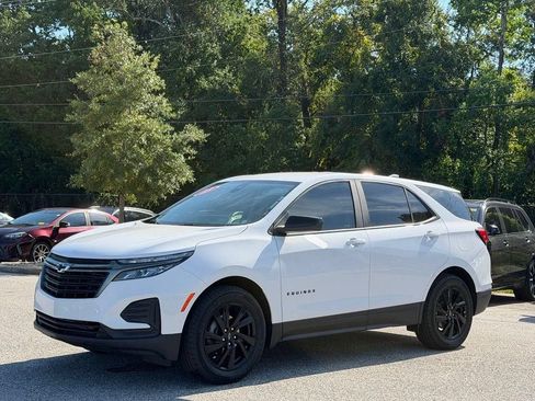 Used 2023 Chevrolet Equinox LS w/ Midnight Edition FWD image 8