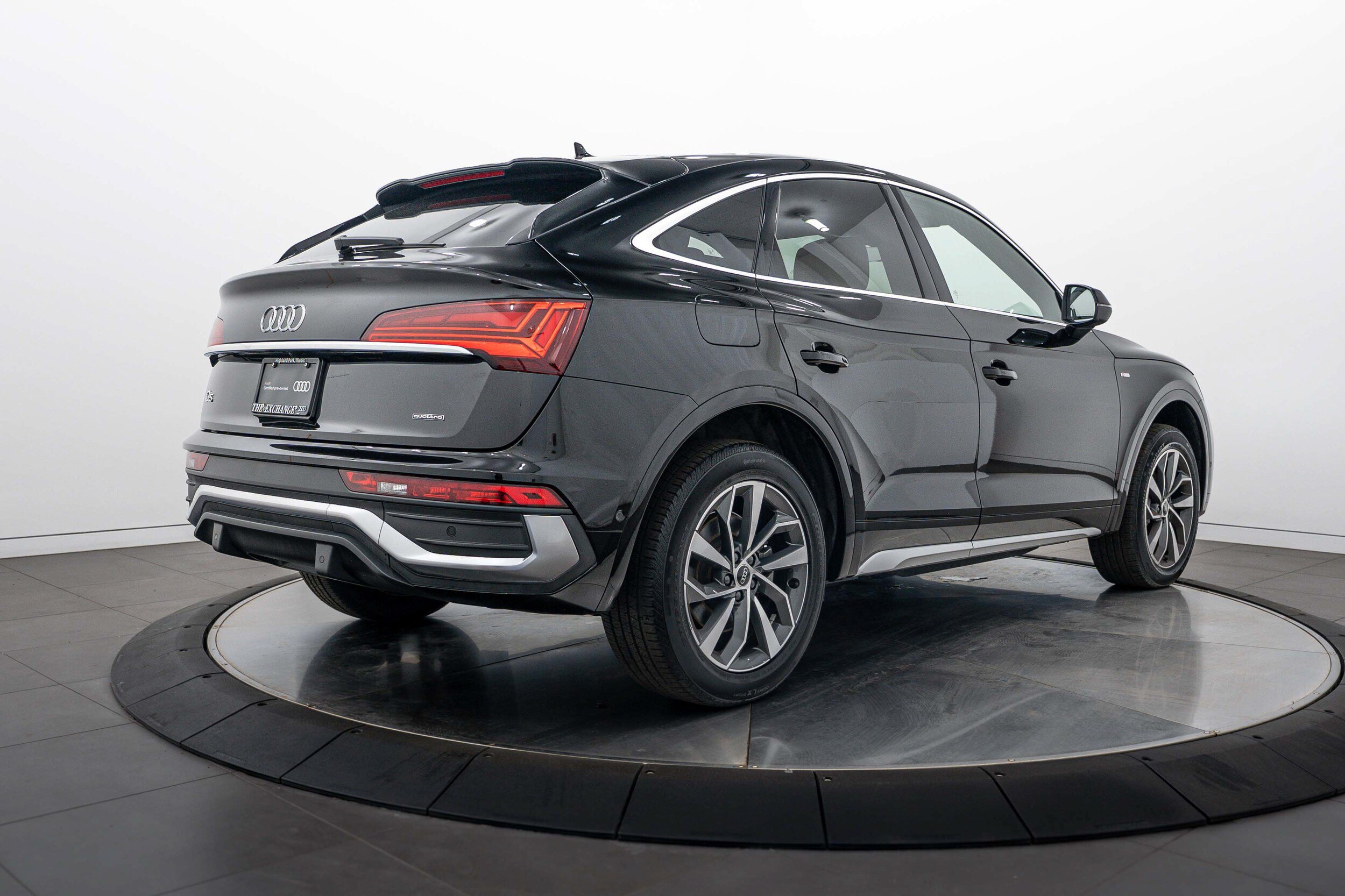 Certified 2023 Audi Q5 2.0T Prestige w/ Prestige Package AWD/4WD image 4