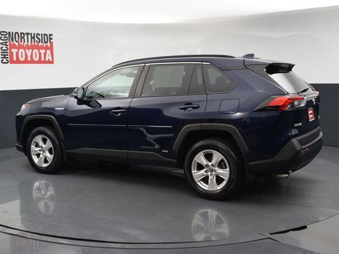 Used 2021 Toyota RAV4 XLE w/ Convenience Package AWD/4WD image 2