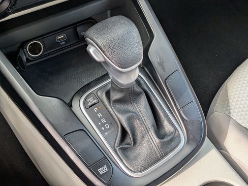 Used 2023 Kia Soul LX image 25