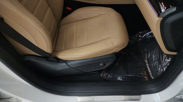 Used 2024 Mercedes-Benz GLE 450 4MATIC image 39