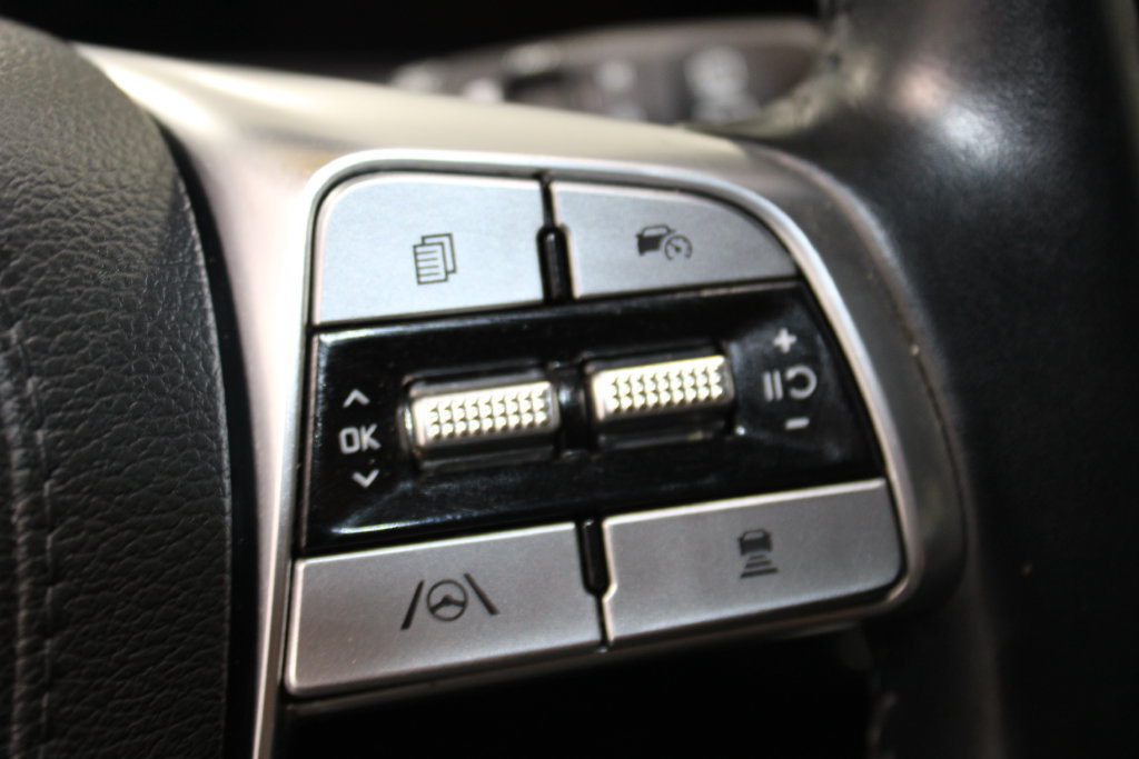 Used 2025 Kia Telluride S FWD image 28