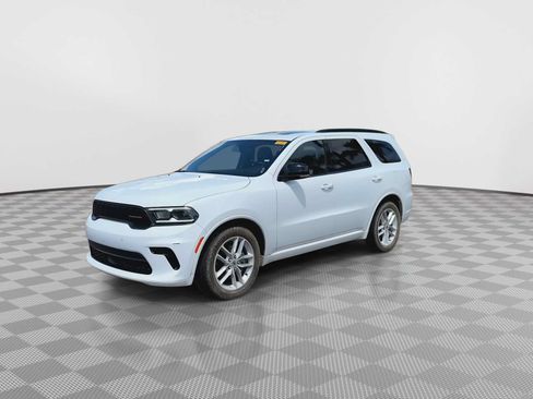 Used 2024 Dodge Durango GT RWD image 4