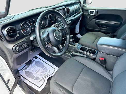 Used 2022 Jeep Wrangler Unlimited Sport AWD/4WD image 25