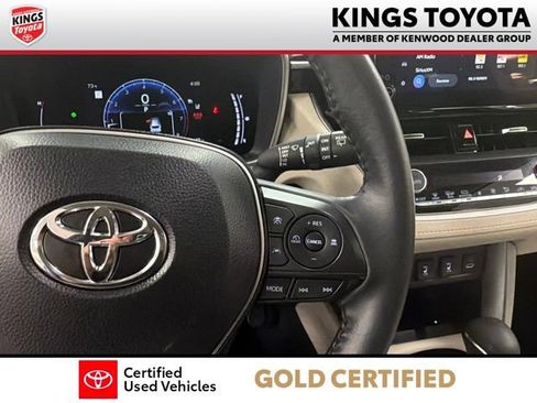 Used 2024 Toyota Corolla Cross XLE AWD/4WD image 24