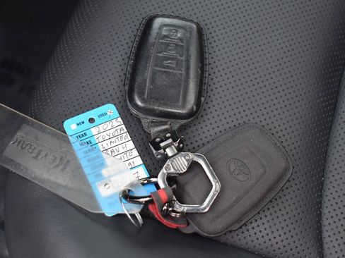 Used 2023 Toyota RAV4 Limited image 51