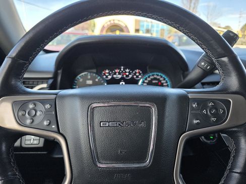 Used 2020 GMC Yukon XL Denali w/ Open Road Package image 15