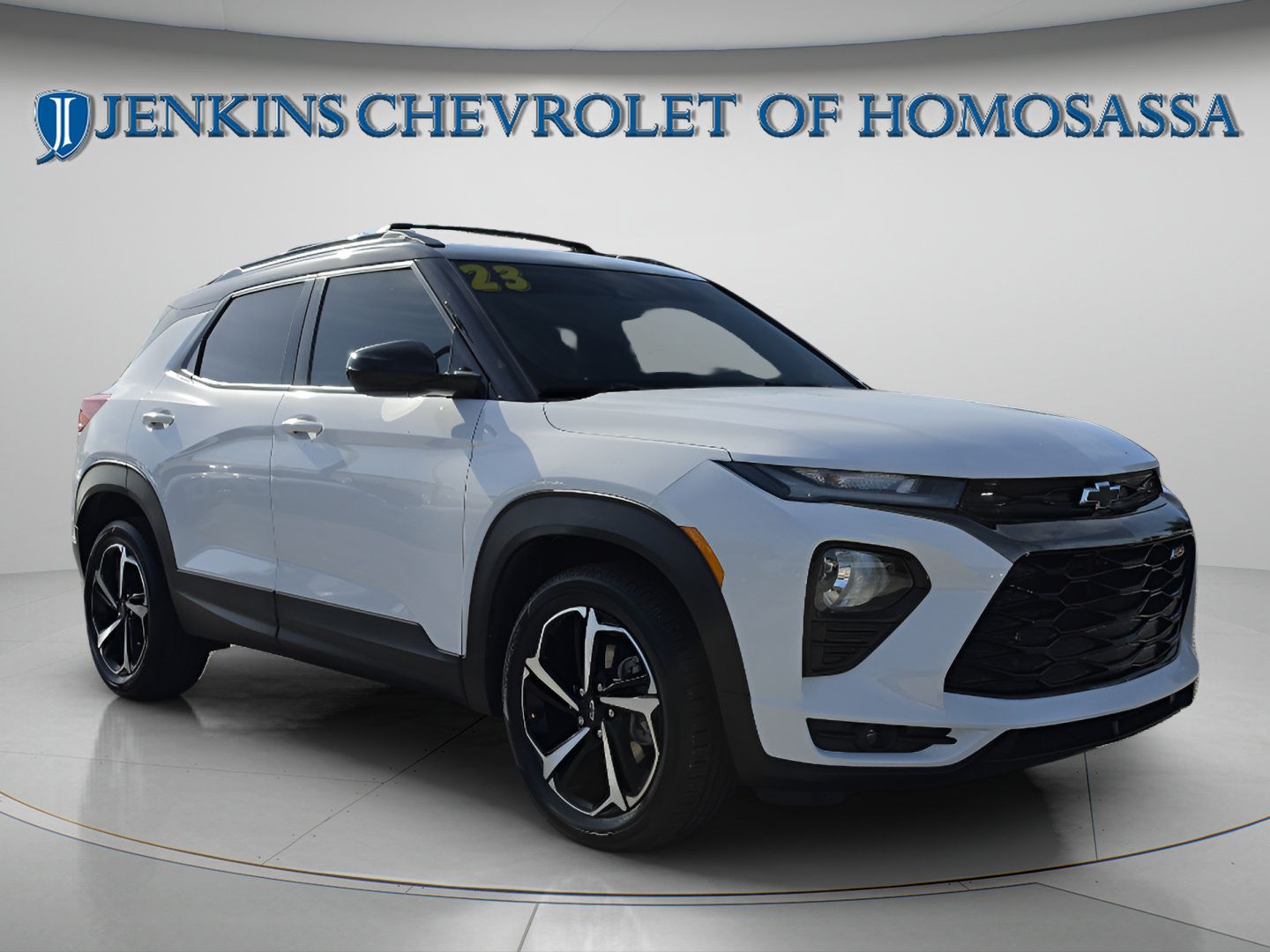 Used 2023 Chevrolet TrailBlazer RS FWD image 1