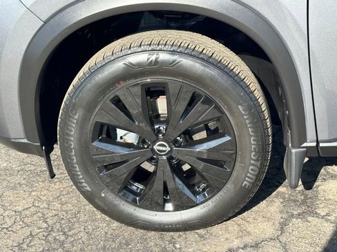 Certified 2023 Nissan Rogue SV w/ SV Premium B Package image 9