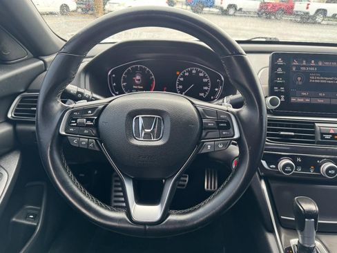 Used 2018 Honda Accord Sport image 12