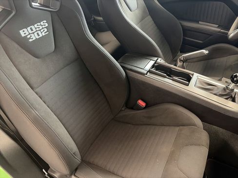 Used 2013 Ford Mustang Boss 302 w/ Boss 302 Accessory Pkg RWD image 28