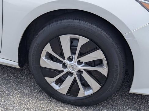 Used 2020 Nissan Altima 2.5 S FWD image 6
