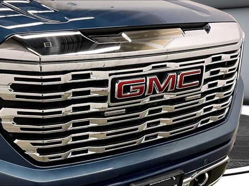 Used 2024 GMC Sierra 1500 Denali w/ Denali Reserve Package AWD/4WD image 32