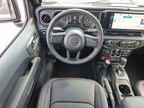 New 2025 Jeep Wrangler Unlimited Rubicon w/ Convenience Group AWD/4WD image 8
