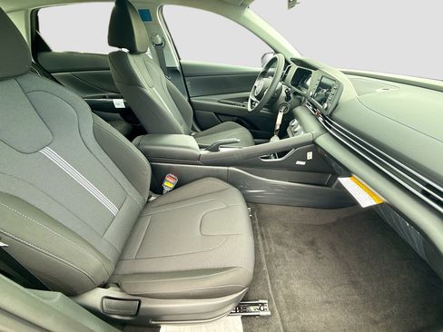 New 2026 Hyundai Elantra SE FWD image 20