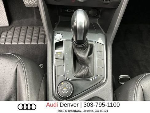 Used 2020 Volkswagen Tiguan SE AWD/4WD image 19