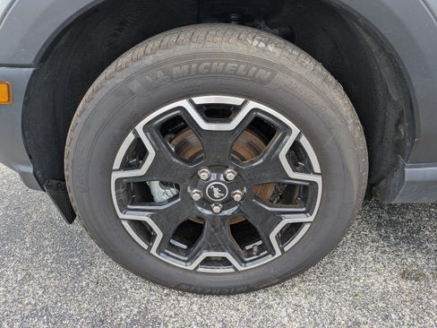 Used 2025 Ford Bronco Sport Outer Banks w/ Outer Banks Tech Package+ AWD/4WD image 11