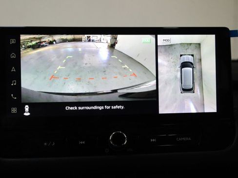 New 2025 Mitsubishi Outlander SE image 13