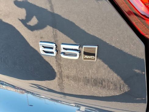 New 2026 Volvo XC40 B5 Ultra w/ Protection Package Premier image 6