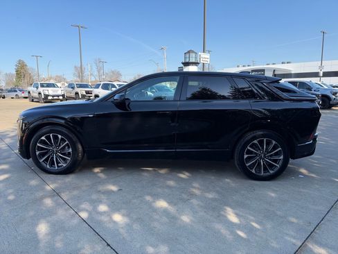 Used 2025 Cadillac Lyriq Sport image 8