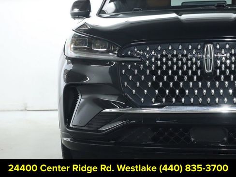 Certified 2025 Lincoln Aviator Black Label image 7